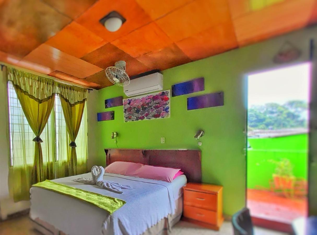 Hotel Oasis Σαν Σαλβαντόρ Εξωτερικό φωτογραφία